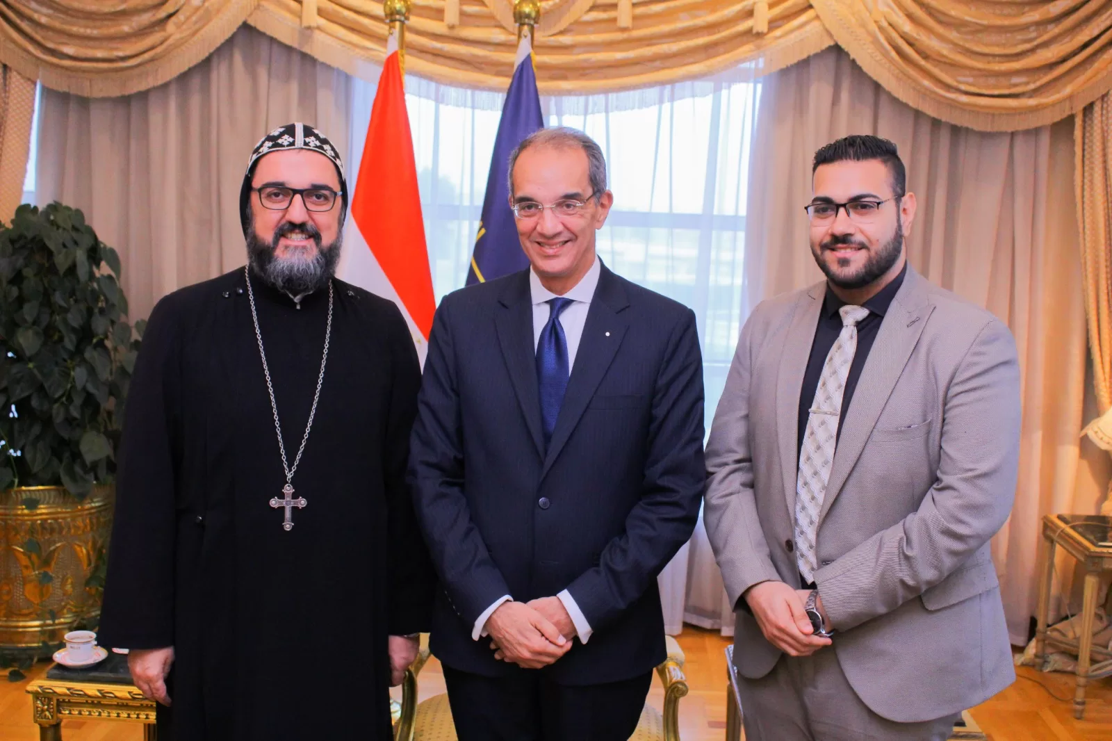 ربان الكنيسة السريانية الأرثوذكسية في مصر يلتقي وزير الاتصالات وتكنولوجيا المعلومات