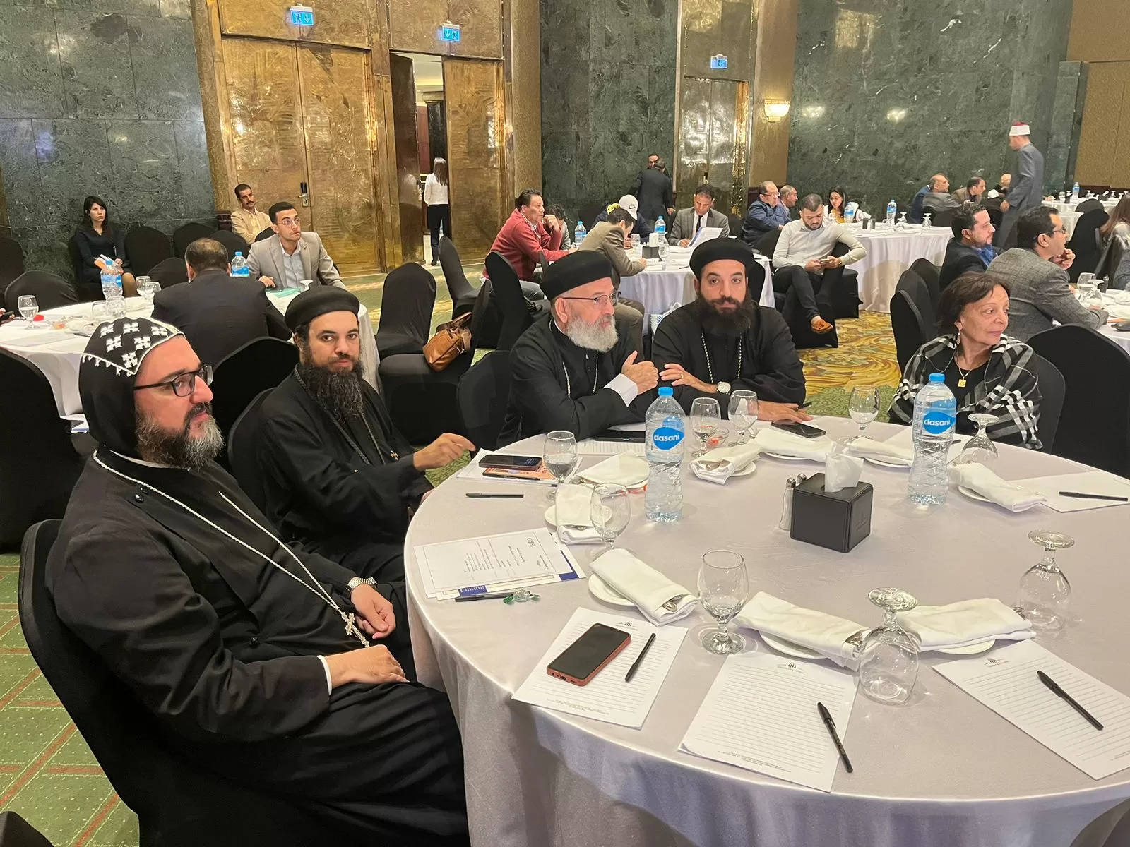 ربان الكنيسة السريانية الأرثوذكسية في مصر يشارك في ندوة معاً نحو المستقبل