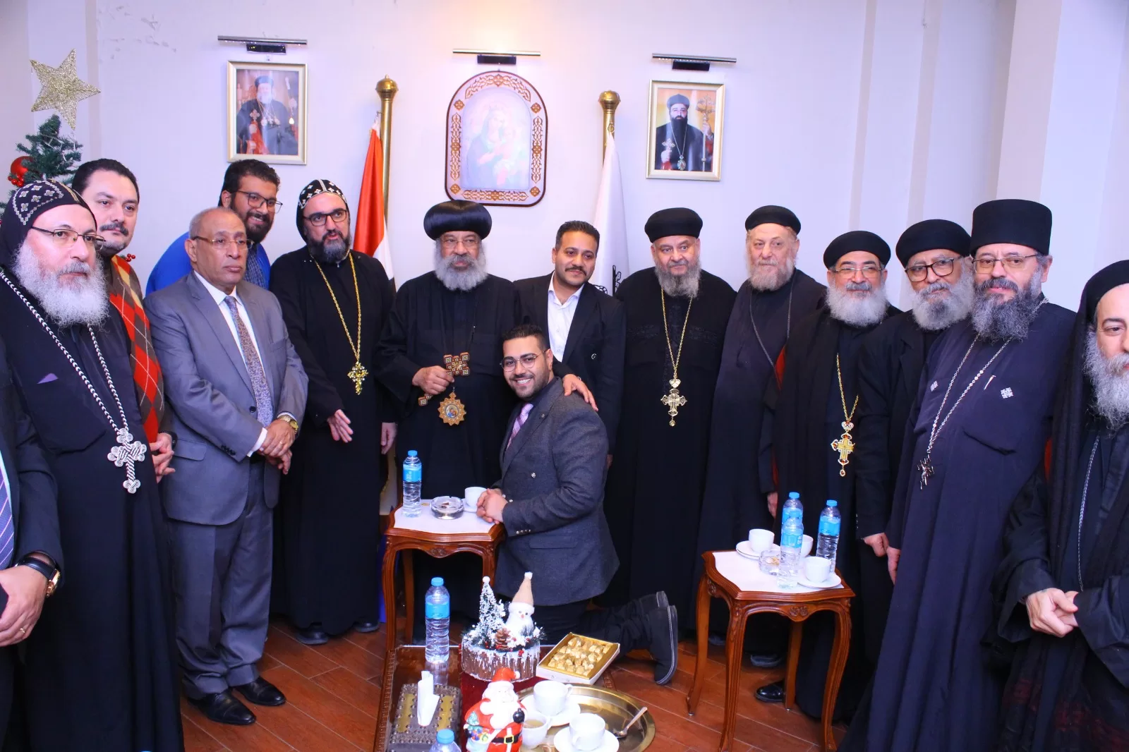 ربان الكنيسة السريانية الأرثوذكسية في مصر يحتفل بقداس عيد الميلاد المجيد.