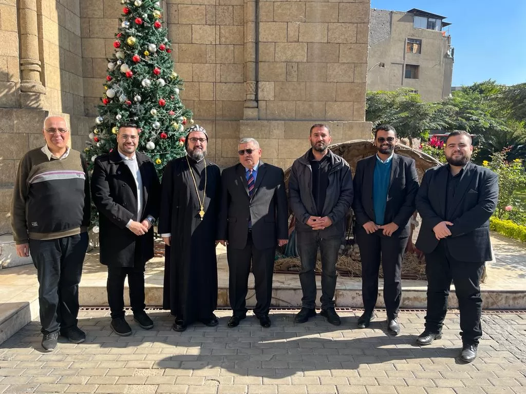 ربان الكنيسة السريانية الأرثوذكسية في مصر يهنئ مطران الأرمن الأرثوذكس بعيد الميلاد المجيد