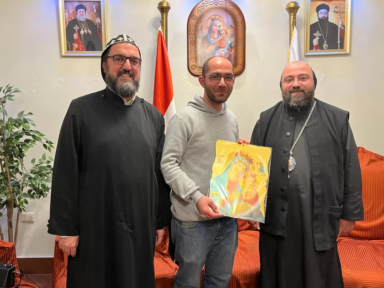 النائب البطريركي للكنيسة السريانية الأرثوذكسية في مصر بالوكالة يجتمع مع أمناء خدمات كنيسة العذراء