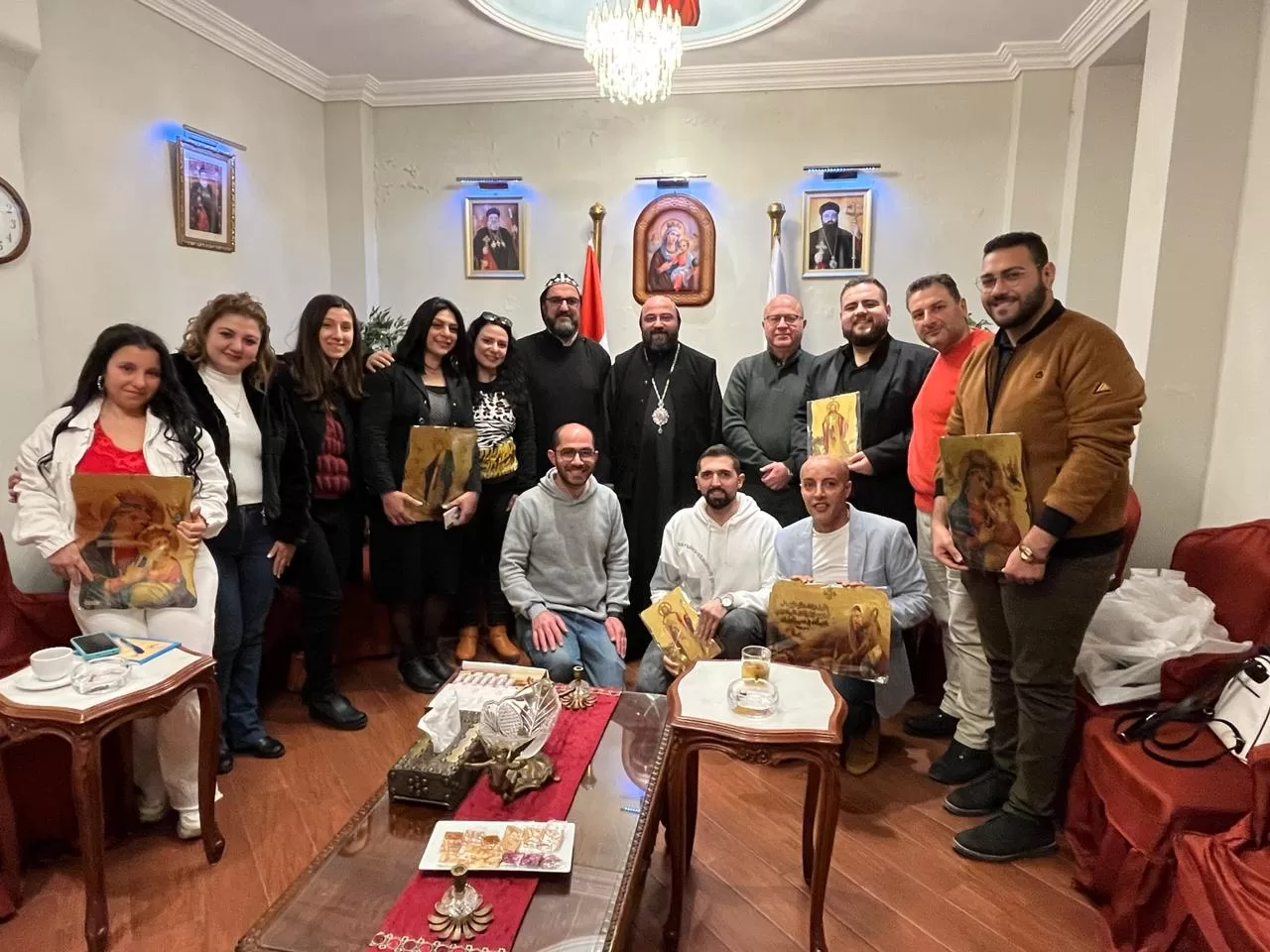 النائب البطريركي للكنيسة السريانية الأرثوذكسية في مصر بالوكالة يجتمع مع أمناء خدمات كنيسة العذراء